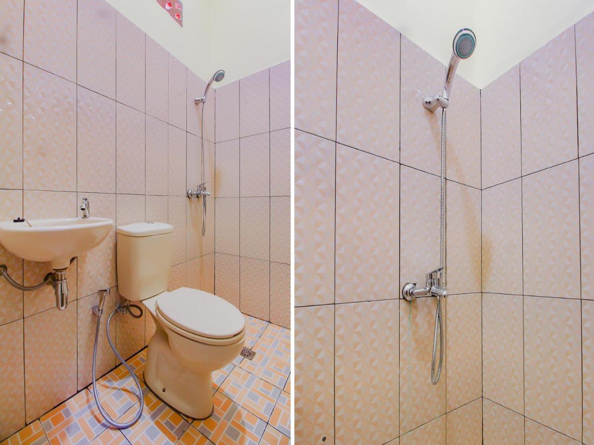 Oyo 90063 Silver Homestay Syariah Perabumulih 外观 照片